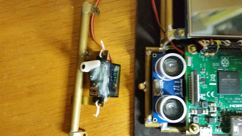 Off-The-Shelf Hacker: Use a Servo as a Gauge
