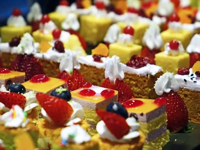 The Bakery Model for Building Container Images and Microservices