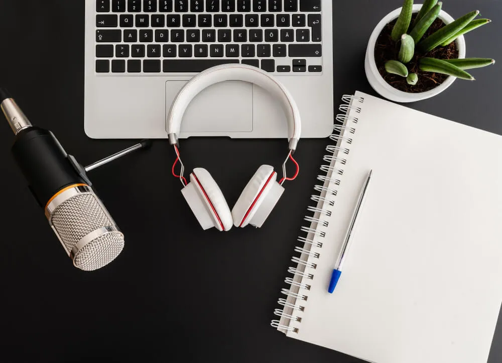 25 Tips for a Chart-Topping Podcast Series