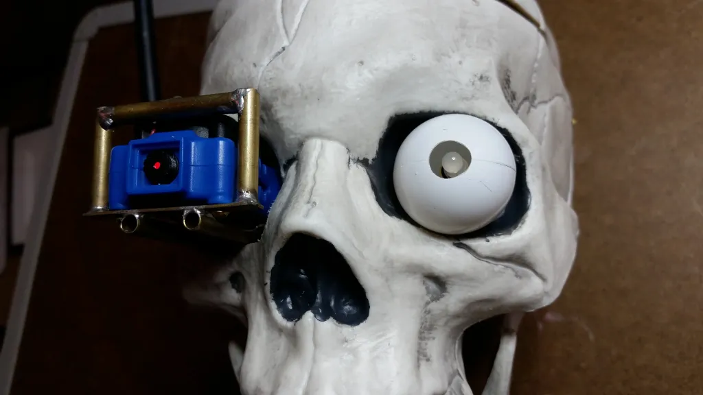 Off-The-Shelf Hacker: Hedley the Robotic Skull, Formerly 'Old One-Eye'