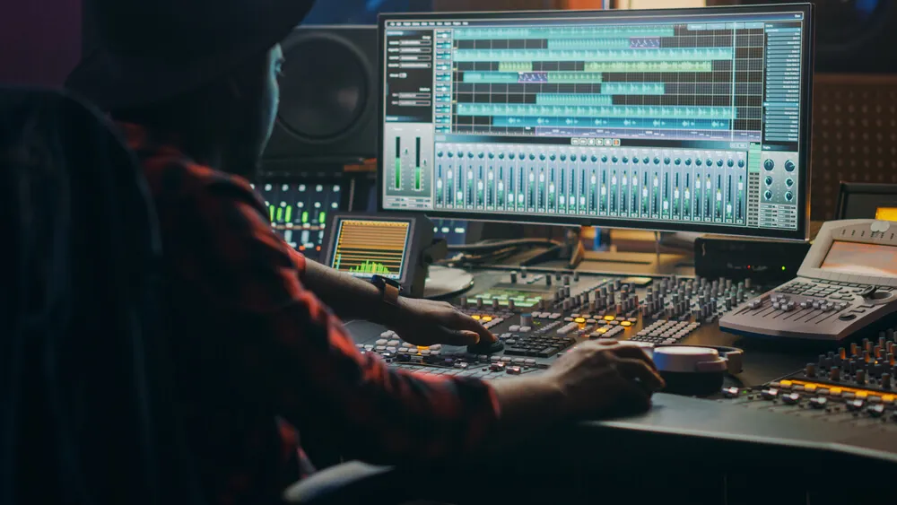 Sound Effects in Videos: Pro Tips for Using Them Well