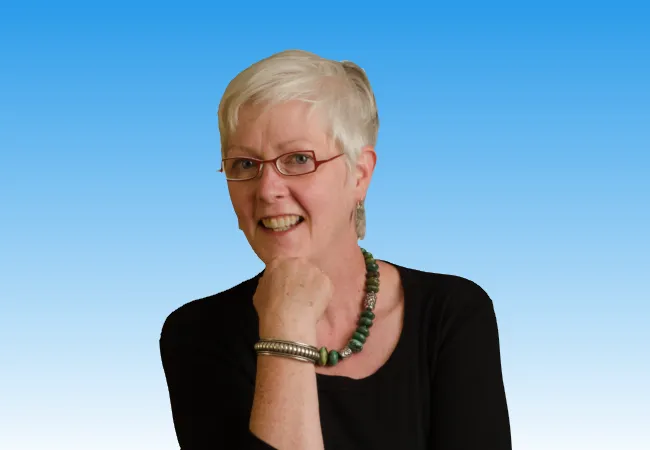 Esther Derby on 'Change by Attraction' and Retrospectives at Scale