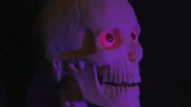 Off-The-Shelf Hacker: Buy or Build Parts for a Robotic Skull