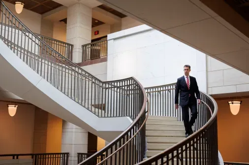 Senators want Commerce to help U.S. firms ditch ZTE