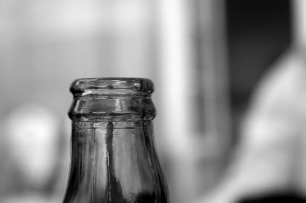 Baker Street: Avoiding Bottlenecks with a Client-Side Load Balancer for Microservices