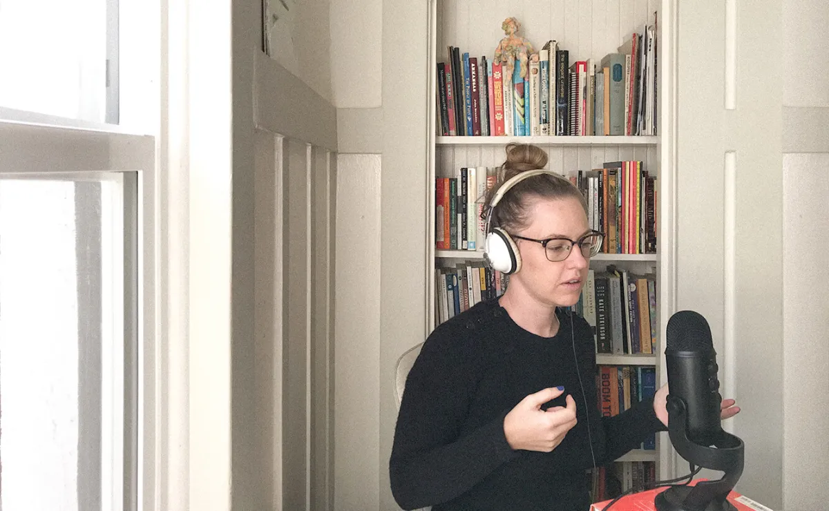 How to Talk Like a Human on a Microphone