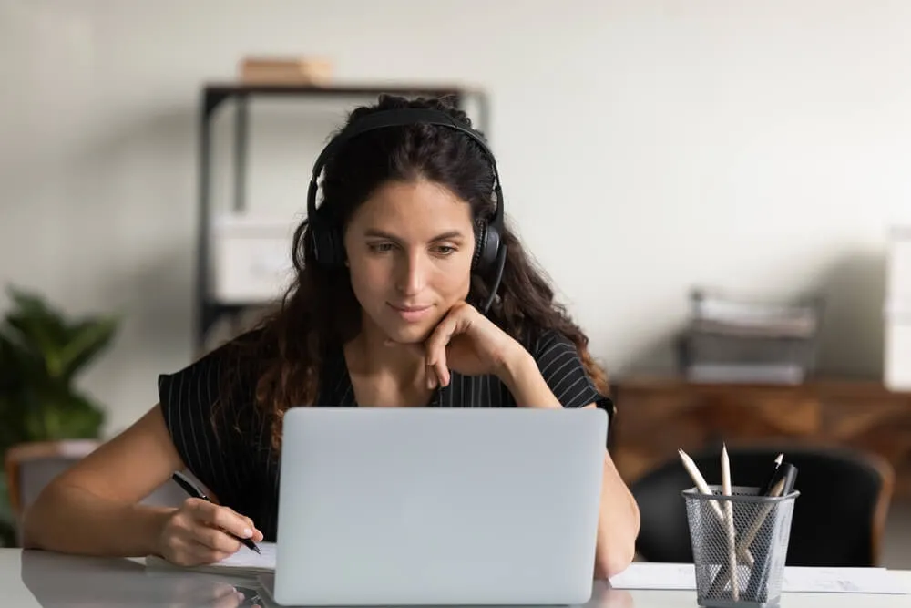 9 best free and paid podcast training courses in 2026