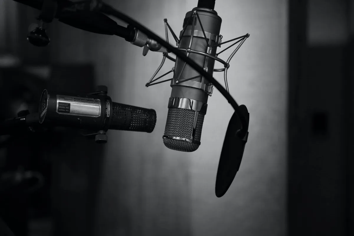 How to Choose a Microphone for Podcasting