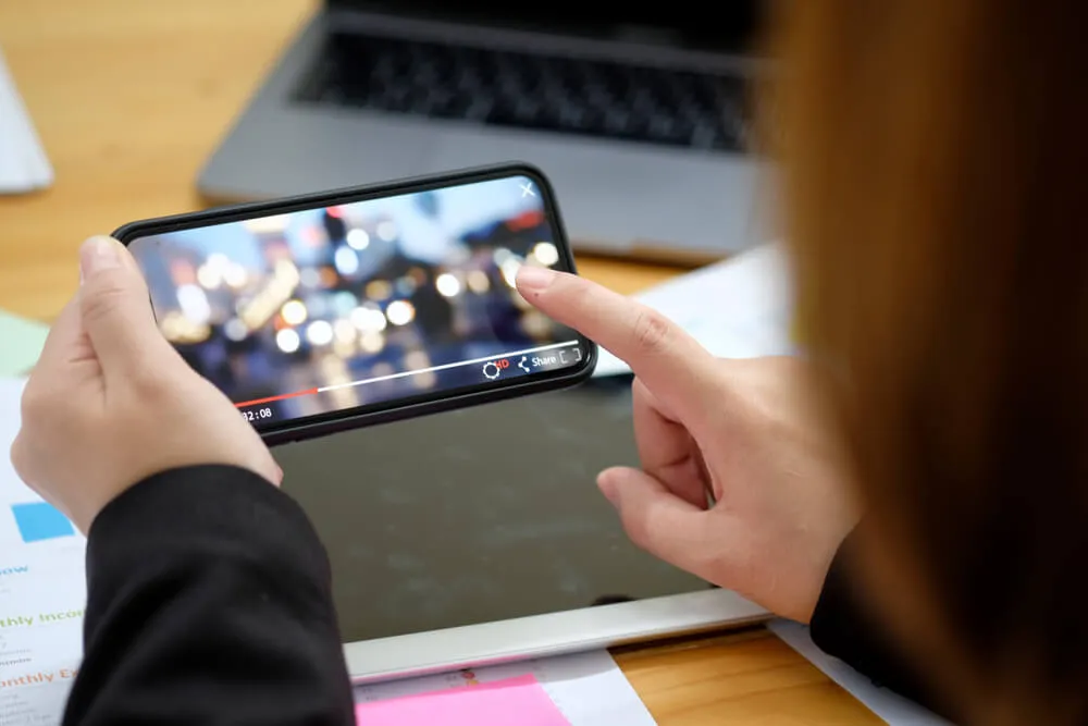 How to Send Long Videos From iPhone and Android