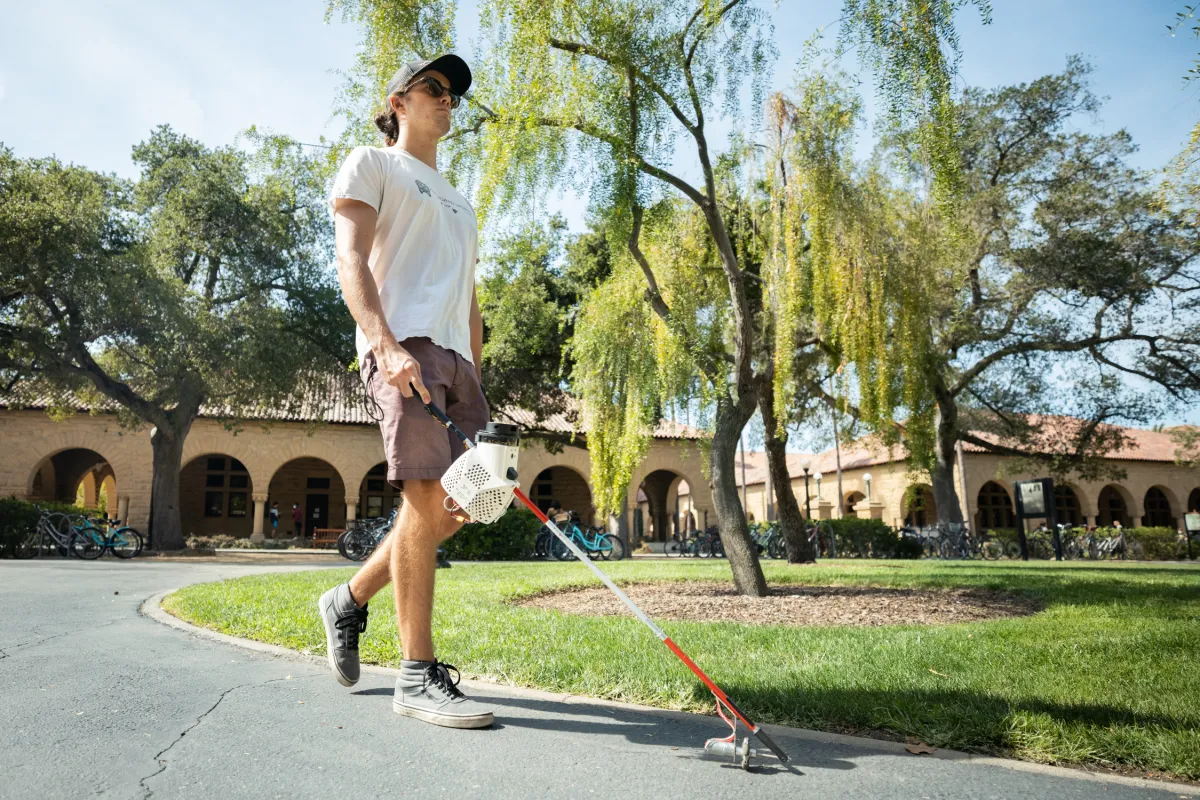 Stanford Researchers Build $400 Self-Navigating Smart Cane